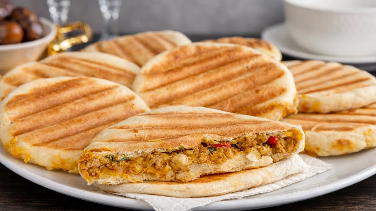 Ультрамягкие панини с начинкой – простой рецепт, требующий всего одного дня для расстойки!