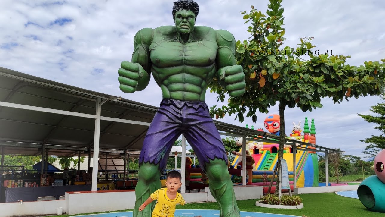 ABIS MAIN DARI PLAYGROUND LANGSUNG RENANG