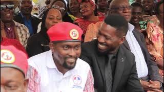 BOBI WINE ASILIZIZA ABED BWANIKA MU KUZIIKA E LWENGO, SIGGWE ANSINGA OKWAAGALA MPUUGA