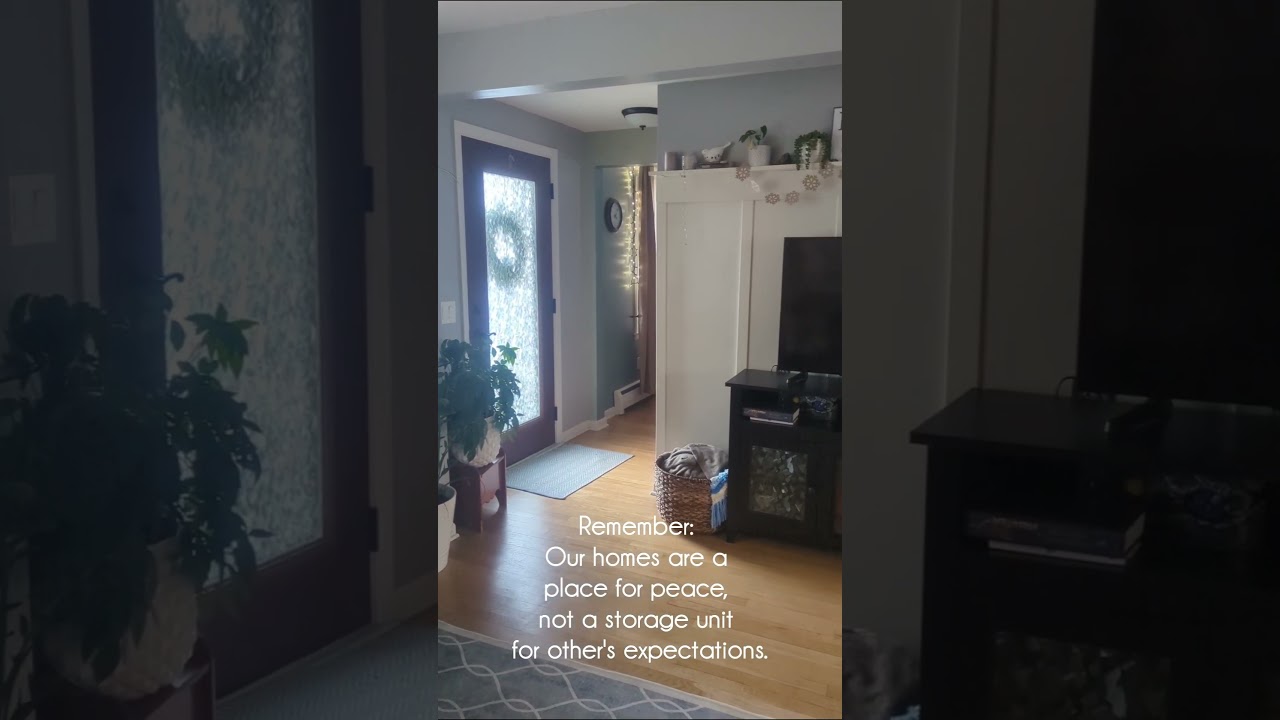 Decluttering sentimental items? Let go of expectations & have a peaceful home 🏠 