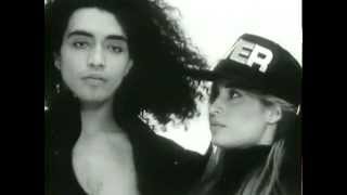 Malcolm McLaren & The Bootzilla Orchestra - Waltz Darling (1989) HD