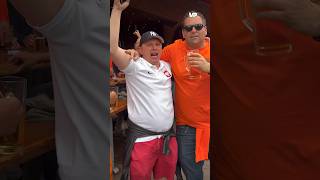 Wait for it… Poolse fan maakt GEEN kans ZINGENDE NEDERLANDERS 😂🎶#nederlandselftal #oranje #