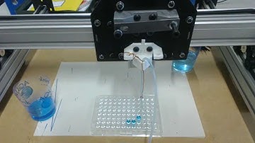 Pipetting robot