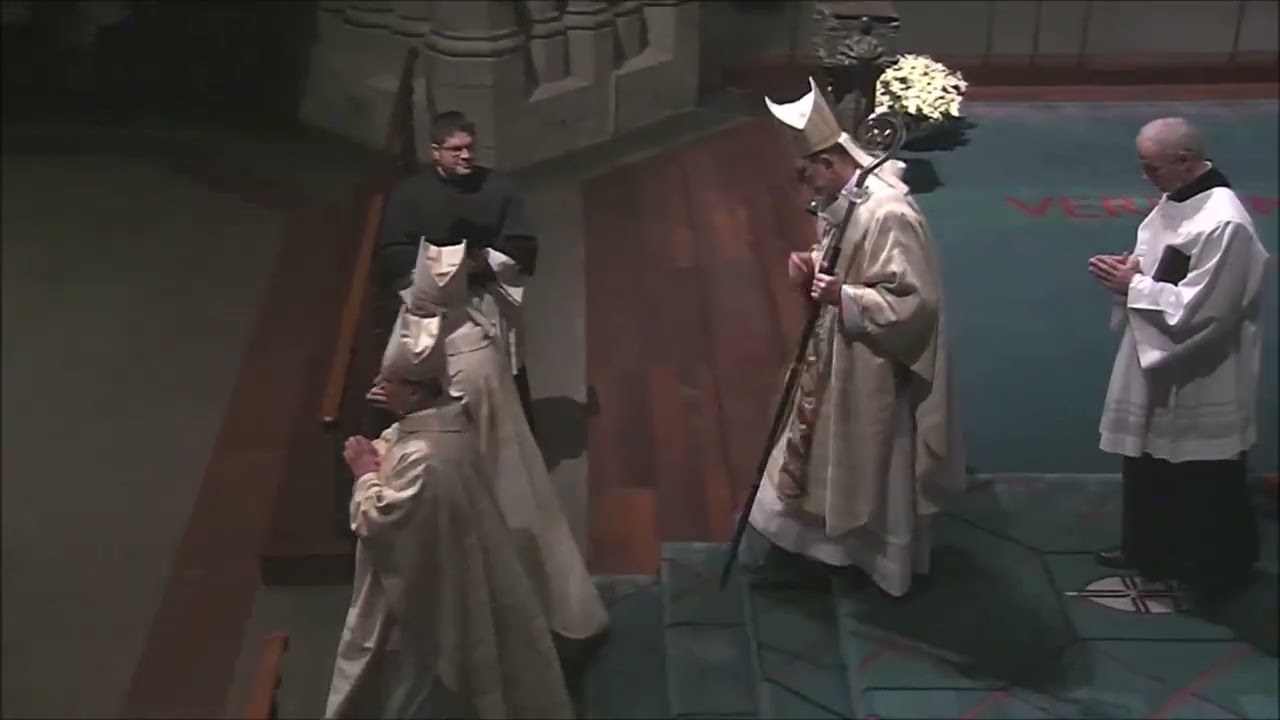 Christmette im Kölner Dom 2016 - Auszug mit dem Lied 