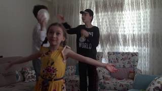 BALLOON EXPLOSION CHALLENGE AWARD, FUN CHILDREN VIDEOS,GAME DOUGH,eğlenceli çocuk videoları screenshot 2