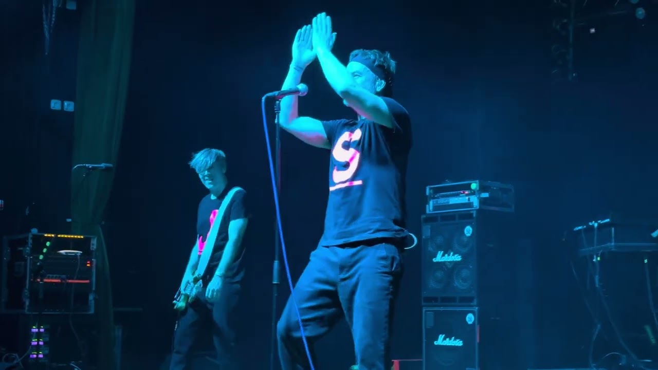 Tata Bojs-Novej člověk  (Live 4K 13/02/2025 Plzeň Šeříkovka)