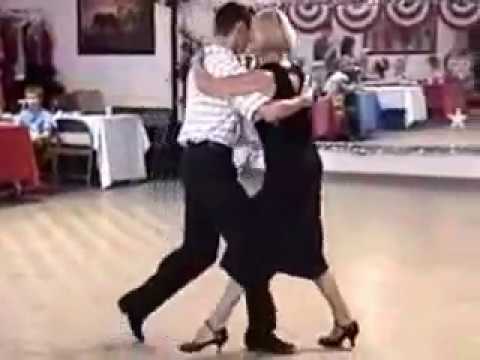 Argentine Tango experts Richard and Colette dancing a Vals