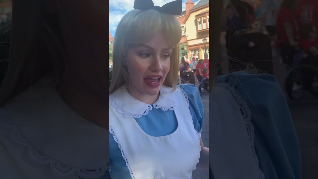 Alice Meet And Greet At Epcot 2023 