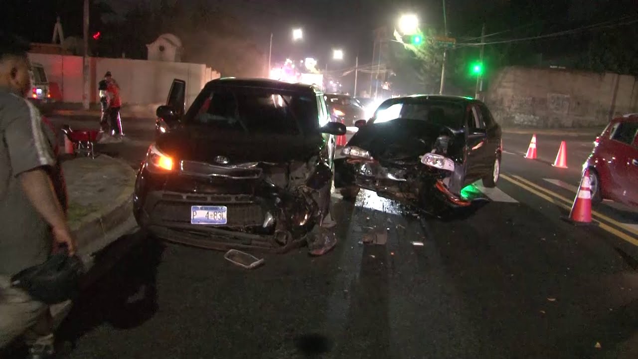 Conductor ebrio provoca accidente de transito - YouTube