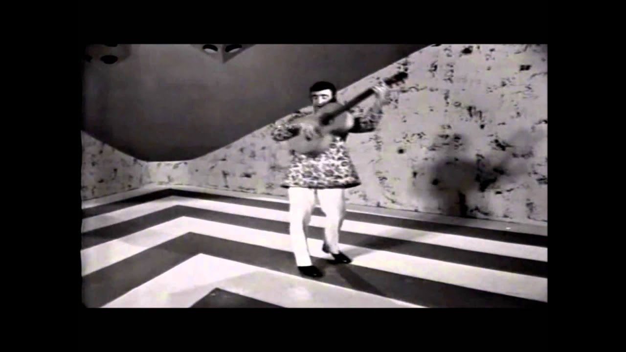 Una Lagrima Cayo En La Arena Peret 1968 Youtube