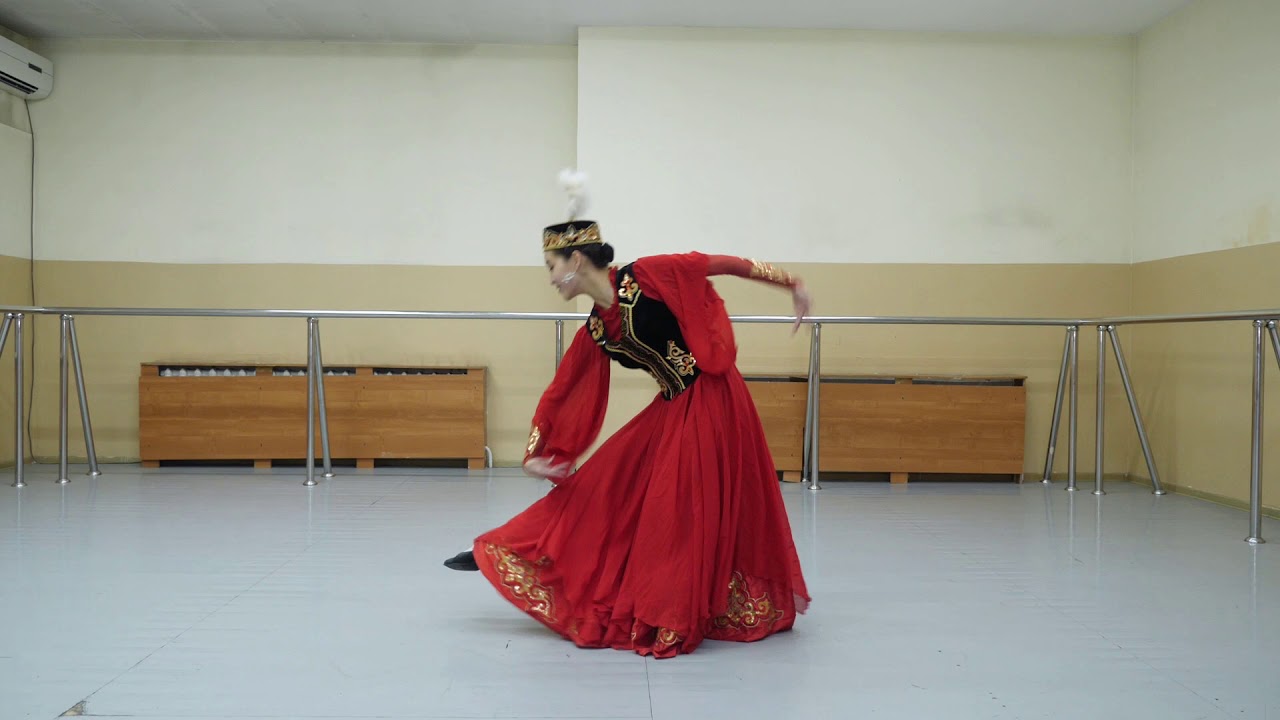 Казахский танец. Казахский танец Соло. Юбка для казахского танца. Казахский танец Камажай.