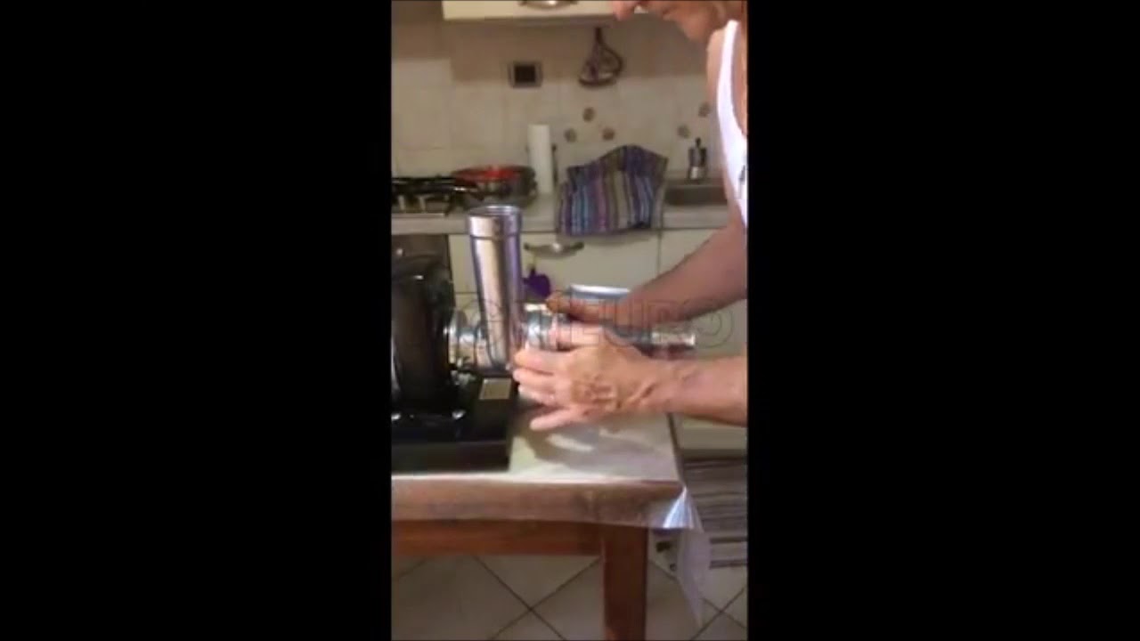 Montage et fonctionnement du presse-tomates électrique Palumbo Pavi SM 3 INOX