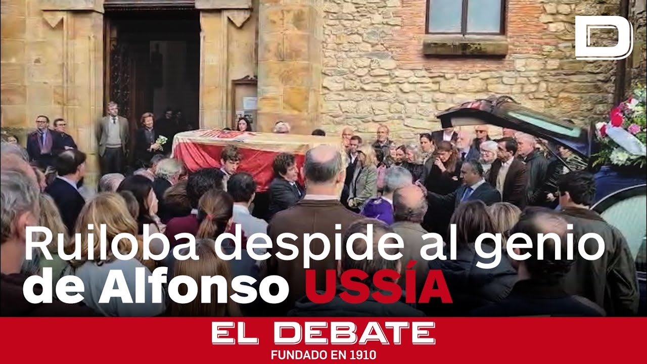 Ruiloba despide a Ussía con emoción y la bandera española en su ataúd