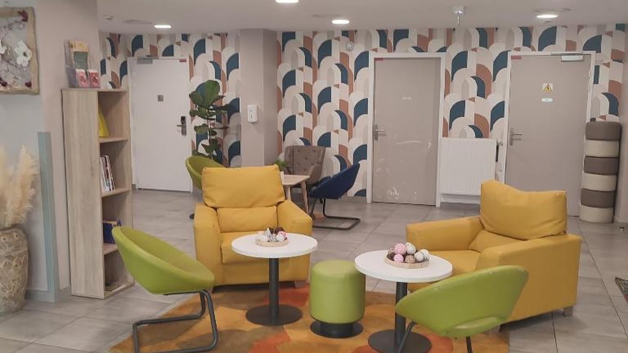 Moov'Appart Hotel Clichy | Paris, France | Hotel Review🏠