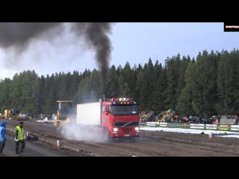 tieliikenne-kuorma-autot-ilotulitus-truck-pulling-humppila-02-09
