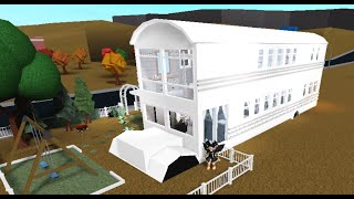 Casa original en bloxburg, construyo un BUS y hago UNA CASA dentro. Eiva_Town screenshot 3