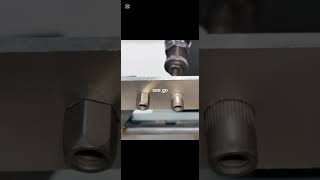 Слева — вариант с шестигранным корпусом. Справа — рифлёная цилиндрическая