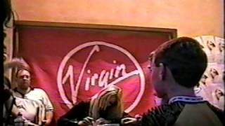 Mandy Moore - 1999 - Virgin Megastore Autograph Signing