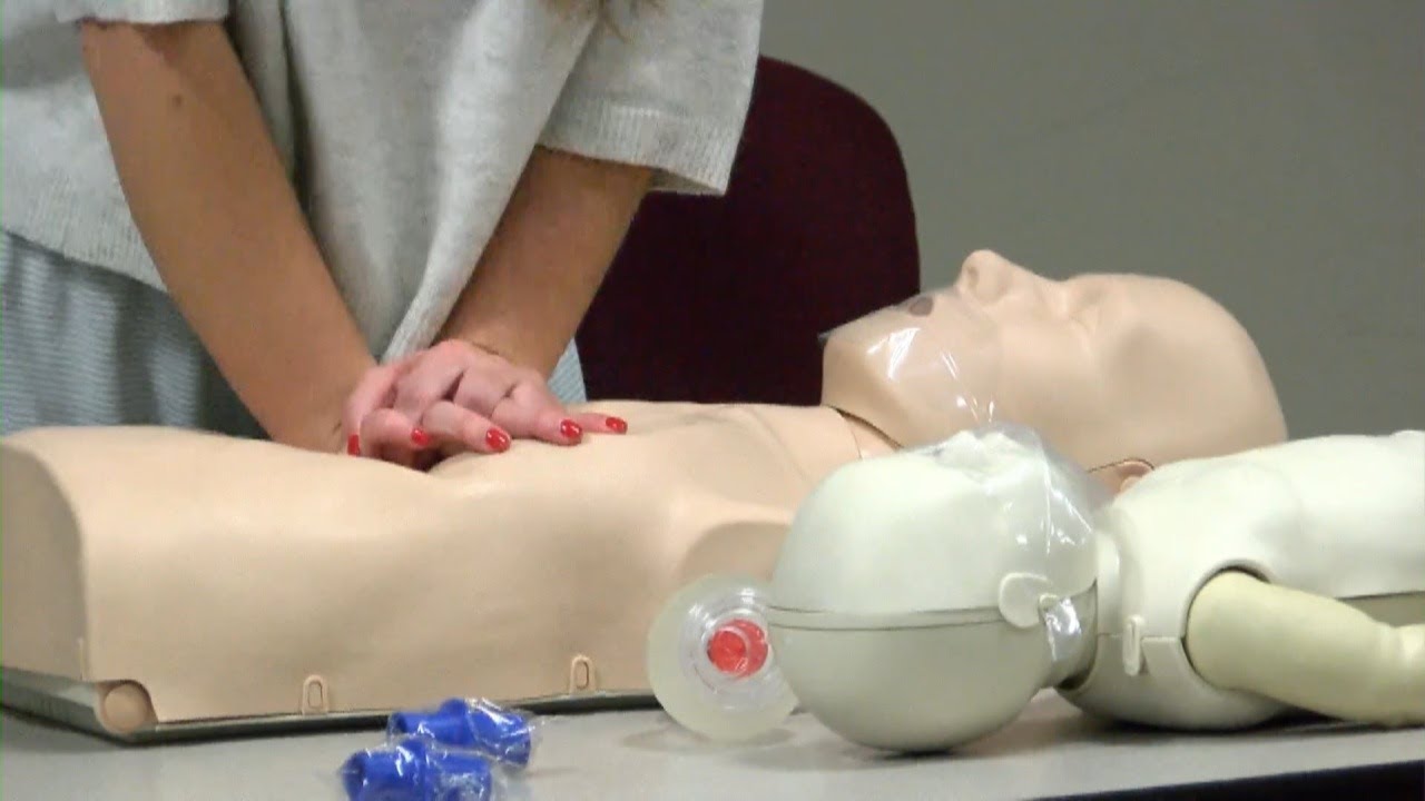 Ivy Tech teaching CPR