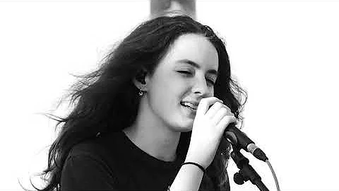 DEEP SIX TEXTBOOK lets eat grandma Primavera 2018