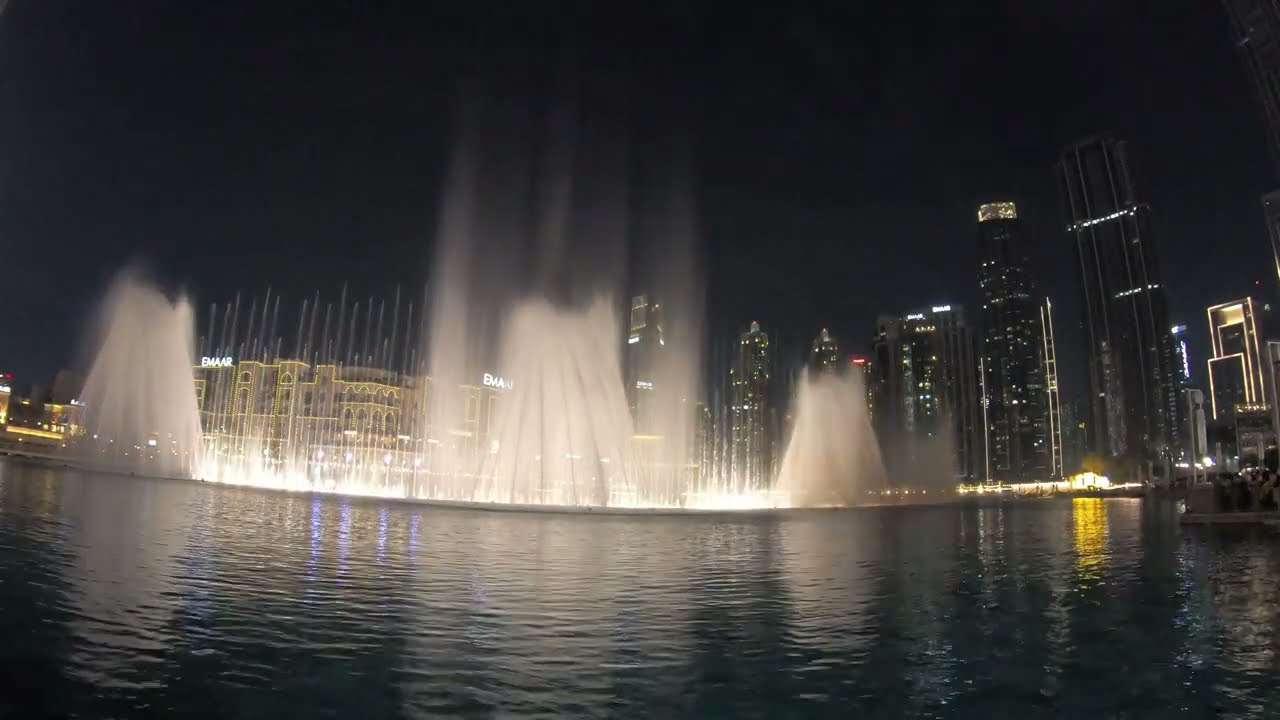 THE DUBAI FOUNTAIN Show: KADIR TARKIN - YILAN GIBI KIVIRTAN (Burj Khalifa Lake, Dubai, UAE)