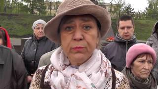 Обманутые дольщики уже встают на колени перед Путиным Обманутые дольщики уже встают на колени перед Путиным