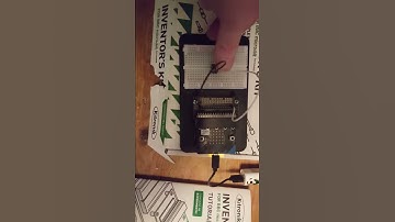 looking at microbit inventor kit