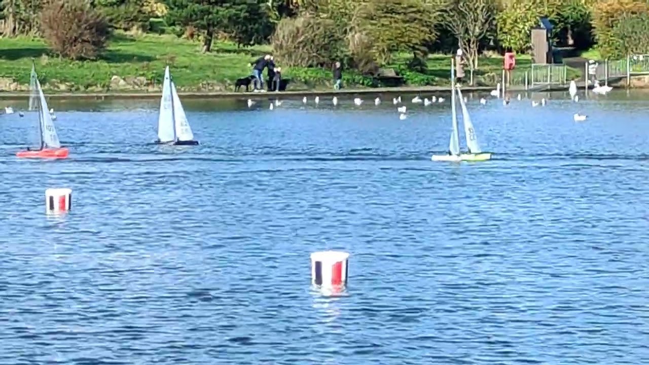 Eastbourne And District Model Yacht Club. Internal One Meter IOM Guy Fawkes Trophy Race 7. 2/11/2025