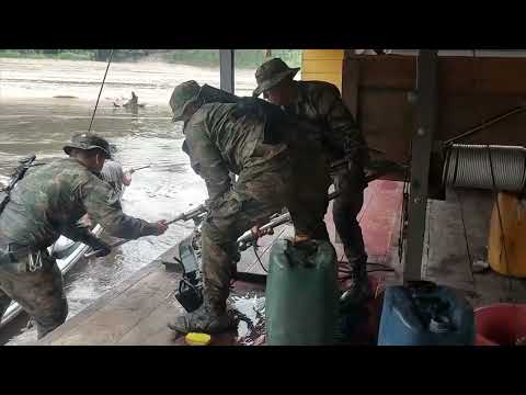 Fuerzas Militares frenan ecocidio en 8 km del Amazonas, 6 capturados y 4 dragas destruidas