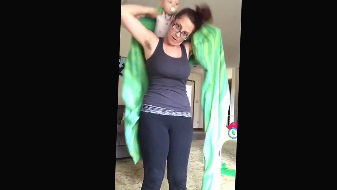 Superman Toss and making a seat in a woven wrap using the superman toss method