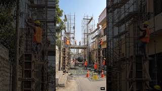 👉 “మధ్యలో గాల్లో ఇల్లు కట్టాం 😳 | Floating House Over Road | Construction Timelapse” #hyderabad