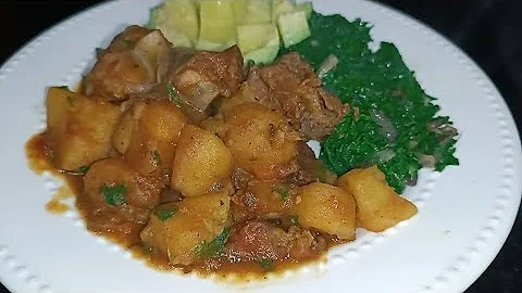 HOW TO MAKE MATOKE WITH BEEF AND POTATOES/ MATOKE WITH BEEF/ GREEN BANANAS RECIPE