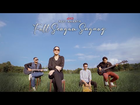 Oyoqlaringiz orasiga tik qoying Gimnastika oqituvchisidan Tanya bilan porno