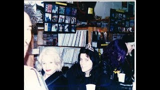 L7 Talk box live in Warped Tour 1994.🖤🎲⏳