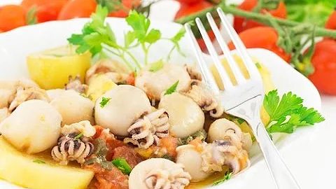 Тушенные овощи с морепродуктами