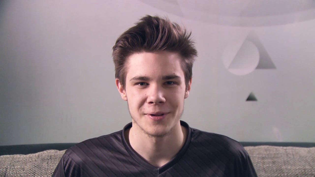 V4 Clash Royale Player profile - Bloody Dave