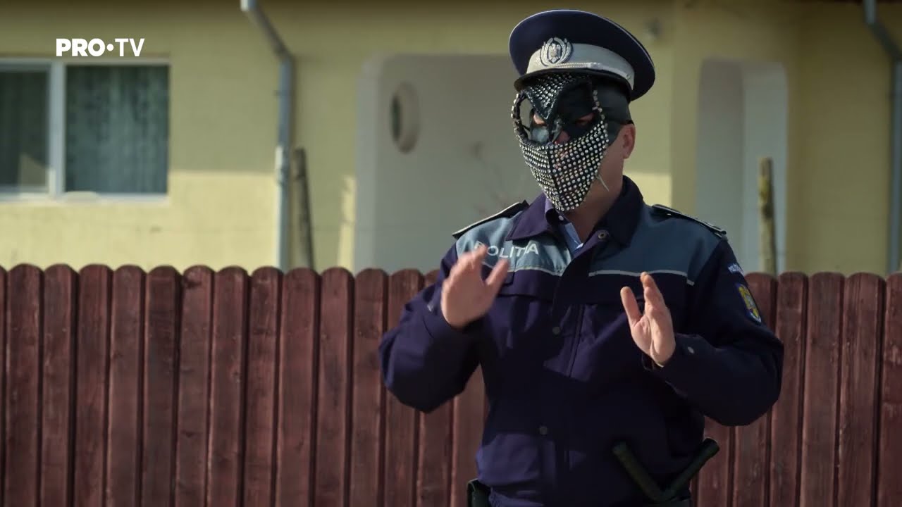 ⁣Las Fierbinți - Avem un nou canal de YouTube! Polițistul fără chip învață copiii să traverseze!