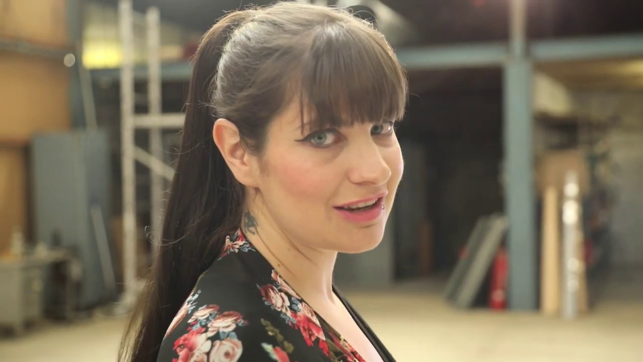 June Milo - Je t'attends (Clip Officiel)