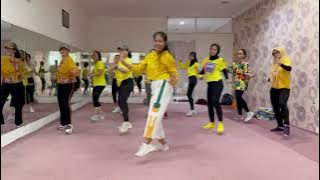 CEO - Netta || ZUMBA || Choreo by ZJ Alina & Tessa