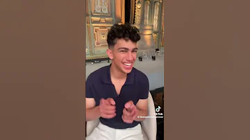ابطال مسلسل كامل العدد مع صاحبه السعادهtiktok 