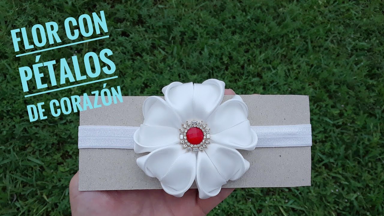 Flor con pétalos de corazón, hecha con cinta de satin. | Ribbon Flower | Flor de cetim