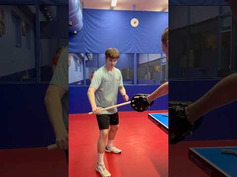 Как сделать запил слева/How to perform a backhand chop#tabletennis #настольныйтеннис