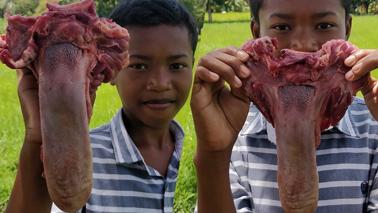 Delicious Pig Tongue Cooking / Frying Pig's Tongue - YouTube