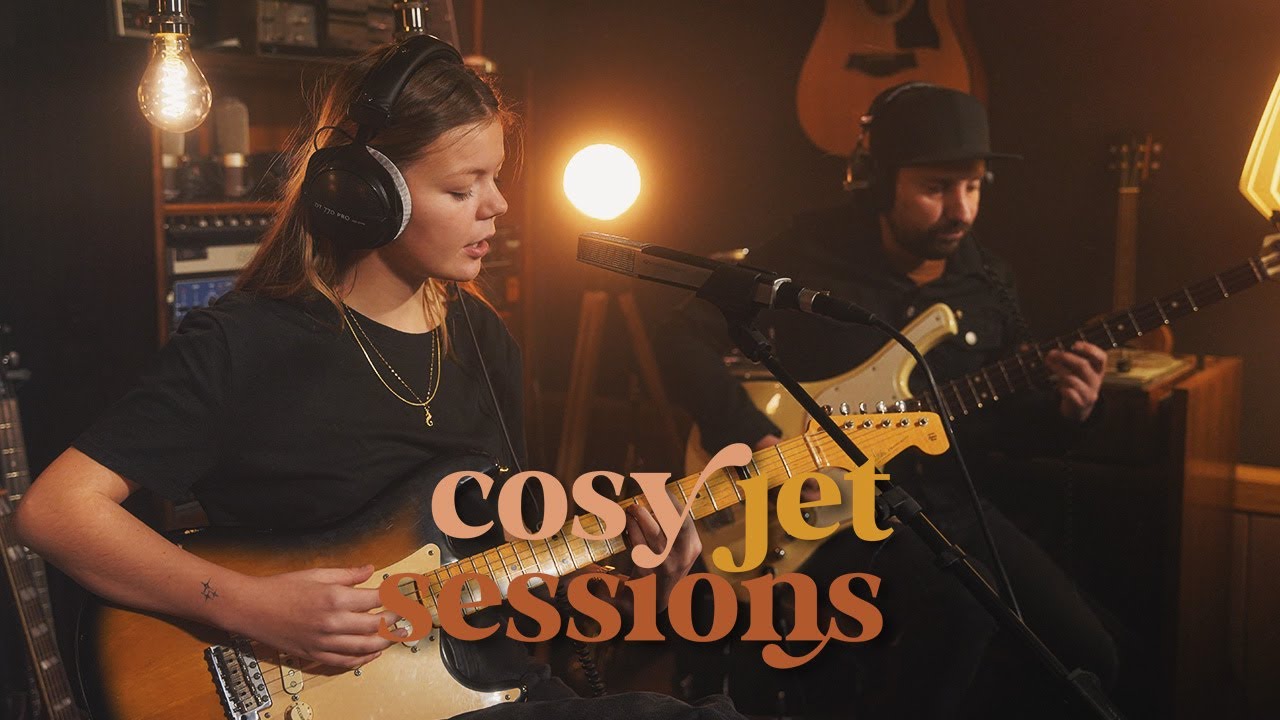 Lomepal A peu près (Cover by Asia) Cosy Jet Sessions YouTube