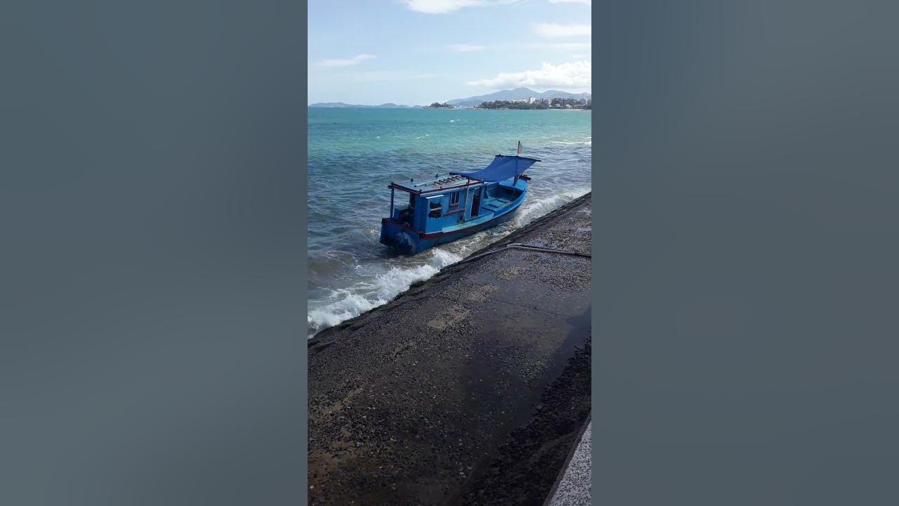 Лодка тонет - YouTube