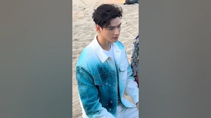 【Gong Jun 龔俊】這微笑不容小覷！！！#gongjun #龔俊 #龔俊lv品牌大使 - 天天要聞