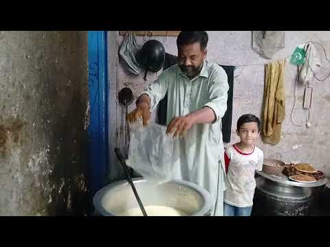 Halwa khoy  wala😋😍