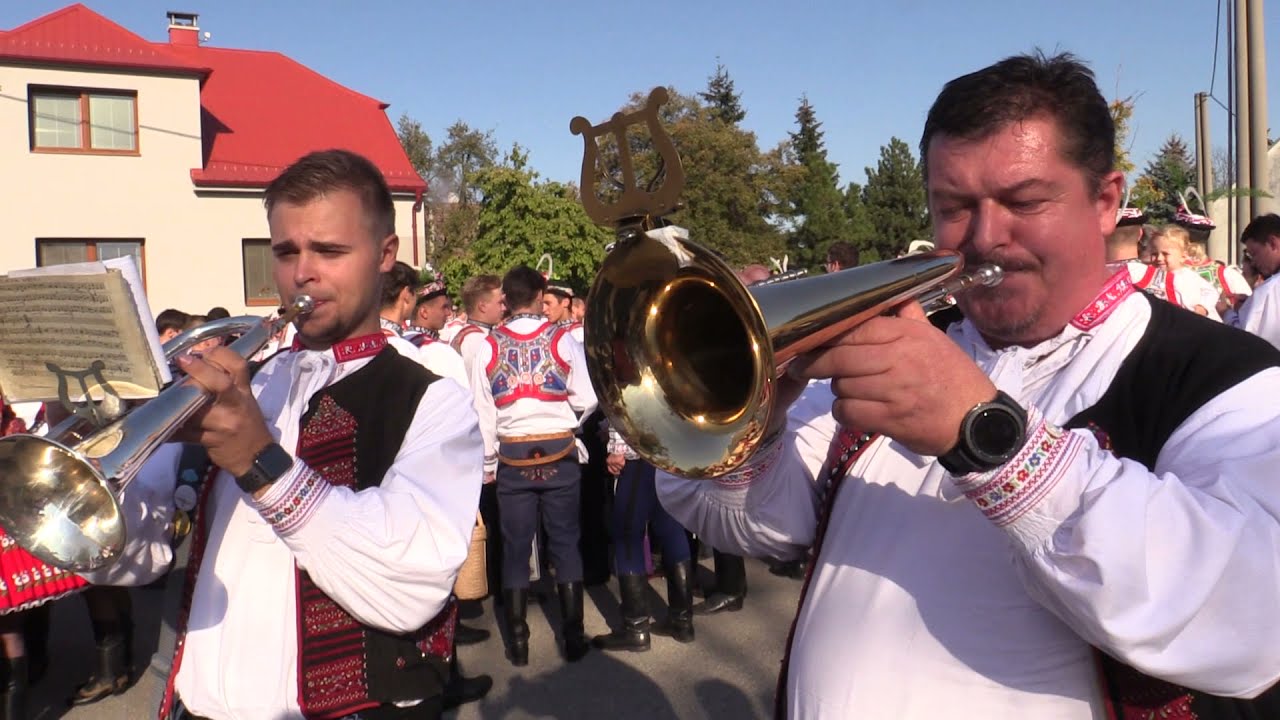 Slovenská oblíbená dechovka DRIETOMANKA na slováckých hodech v Ratíškovicích