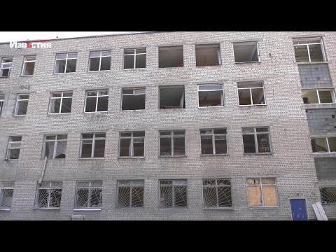 У Харкові продовжують розбирати завали в школах та встановлювати там вікна