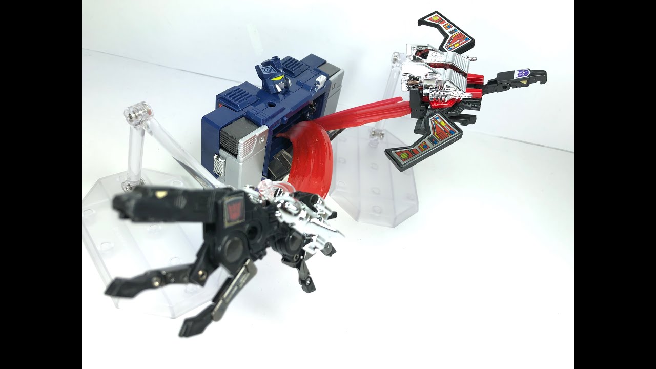 Transformers G1 Soundwave W// Buzzsaw Rumble Ravage Laserbeak Frenzy Walmart